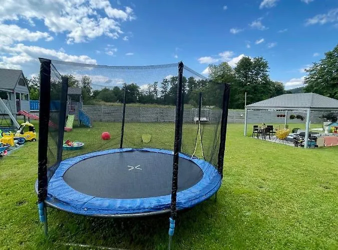 Проживание в семье Sniezka Ковары